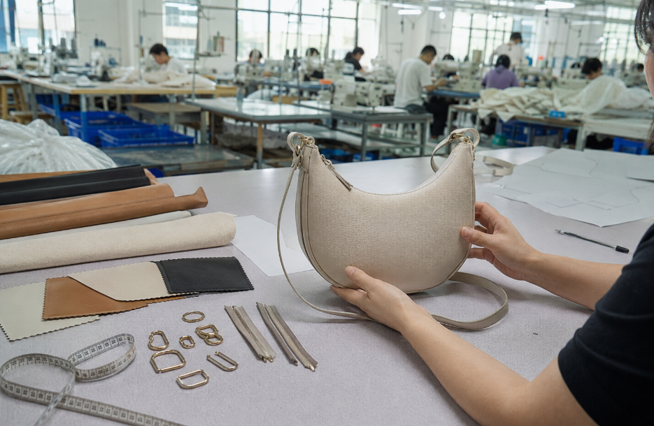 Custom Shoulder Bag Quality Inspection