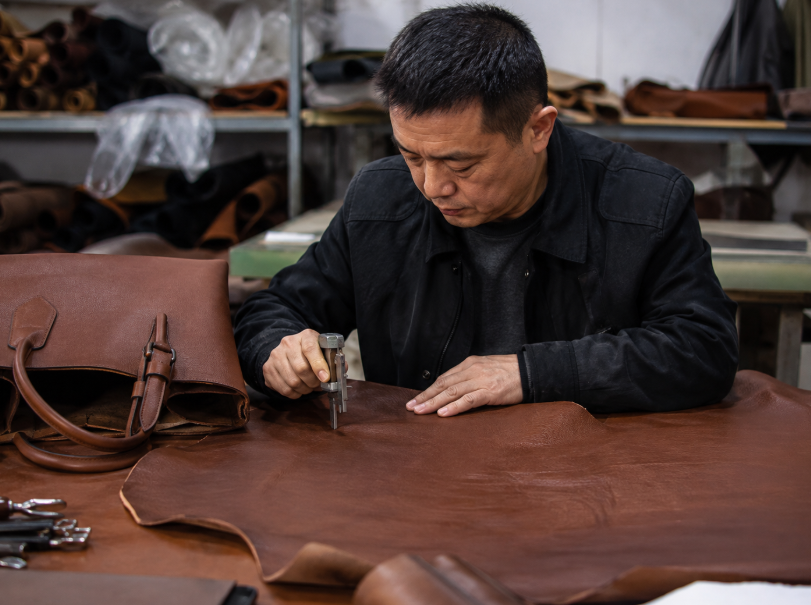 Leather Quality Inspection Before Bag Production